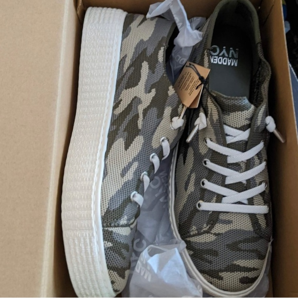 NIB Madden NYC Women’s Glamo Camo Platform Sneakers - Picture 9 of 9